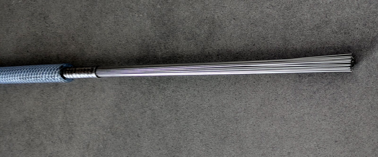 Tête du fouet : brins inox 1,2 mm